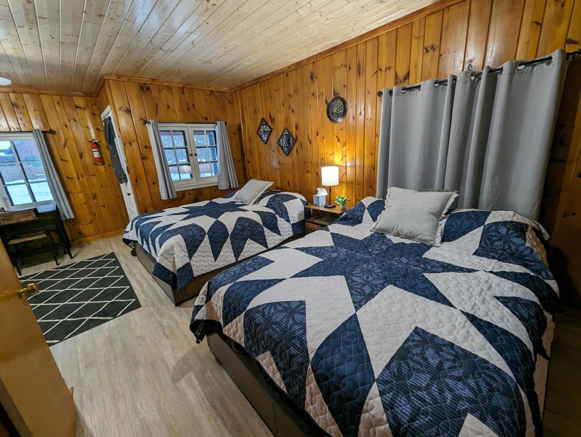 Riverside Point Resort Motel Park Rapids Екстериор снимка